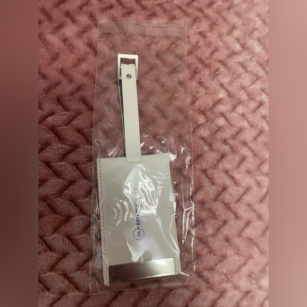 Suitcase tag NIP